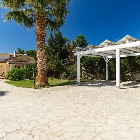 Casa Vacanze Caravelle Villa *